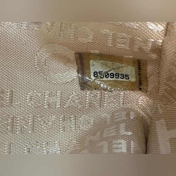 🔥CHANEL BUNDLE Black Bowler Bag AND Quilted Wallet with COAs🔥 - Picture 14 of 16